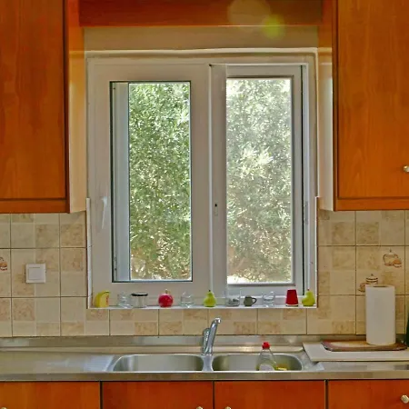 Kedrodasos House * אלאפוניסי